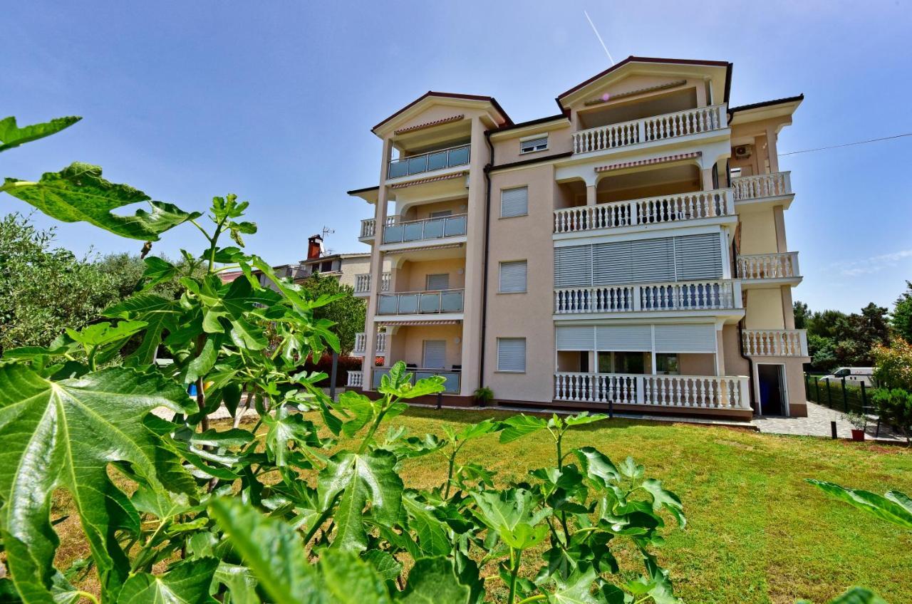 Apartments Elin Sofia Poreč Extérieur photo