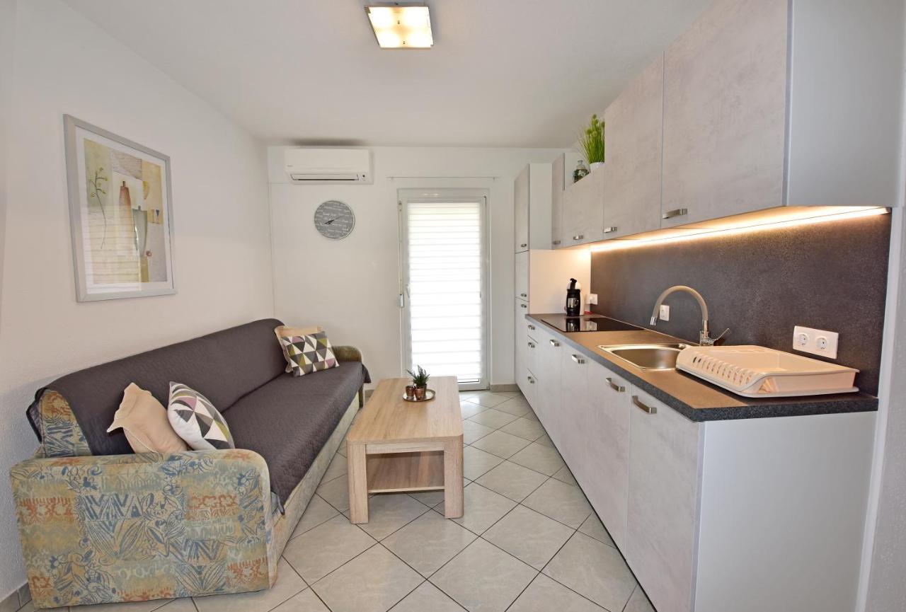 Apartments Elin Sofia Poreč Extérieur photo