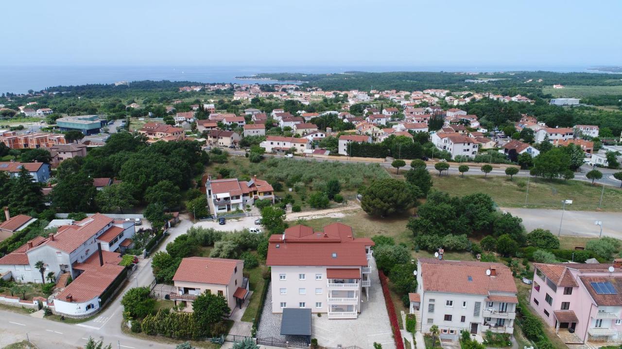 Apartments Elin Sofia Poreč Extérieur photo