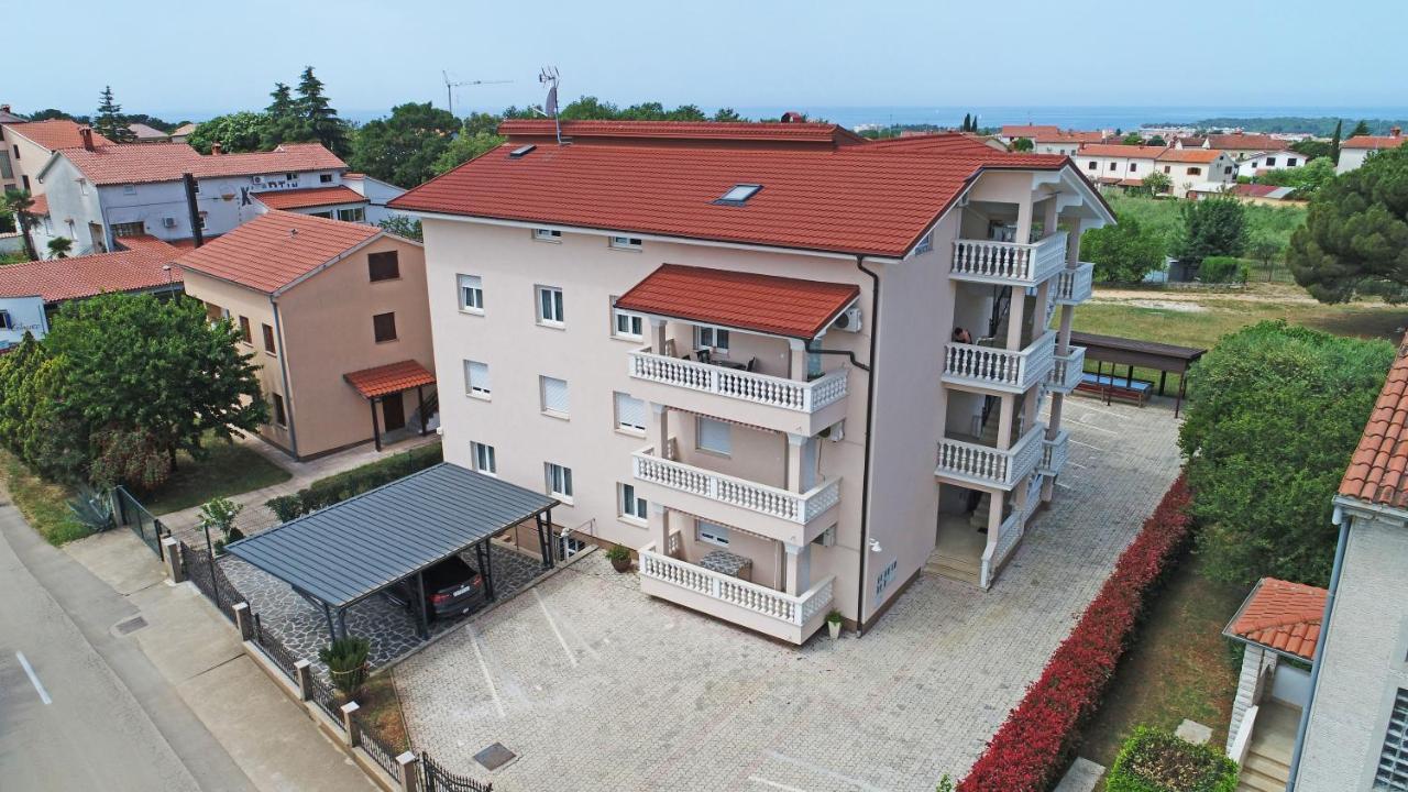Apartments Elin Sofia Poreč Extérieur photo