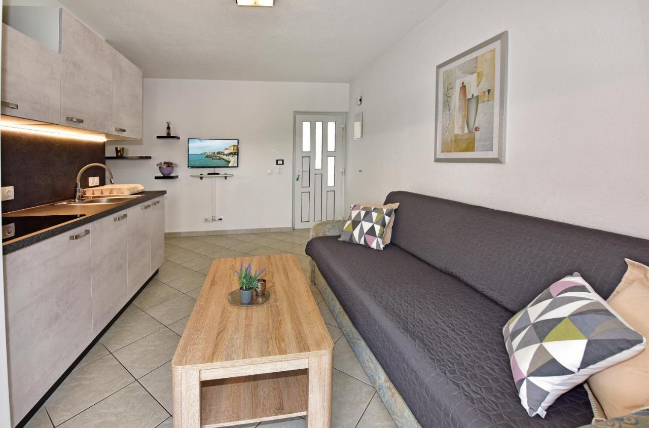 Apartments Elin Sofia Poreč Extérieur photo